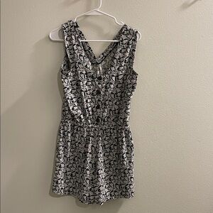 Toad&Co Black and White Printed Sleeveless Romper Shorts